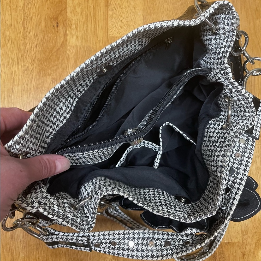 Black & White Women's Handbag - Picture 3 of 7